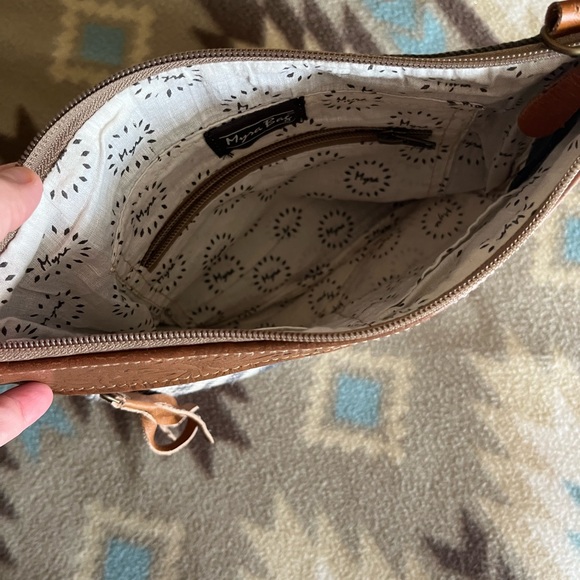 Myra wrislet - Picture 3 of 3